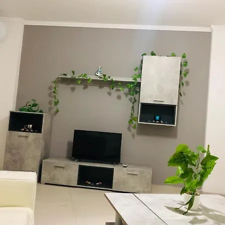 Cozy Seaside 38 Apartment