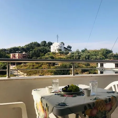 Cozy Seaside 38 *